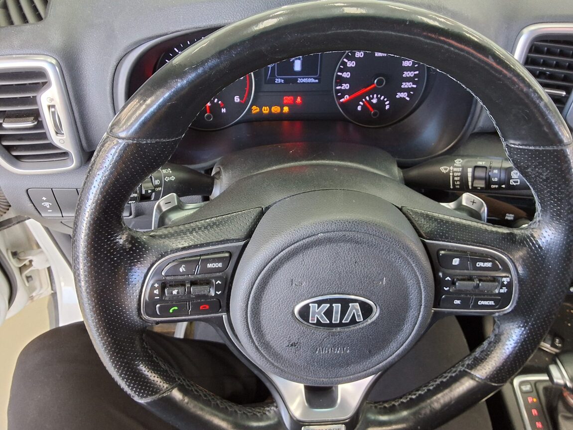 KIA NEW SPORTAGE R2.0 2WD NOBLESSE PLUS 2018 - zdjęcie 17