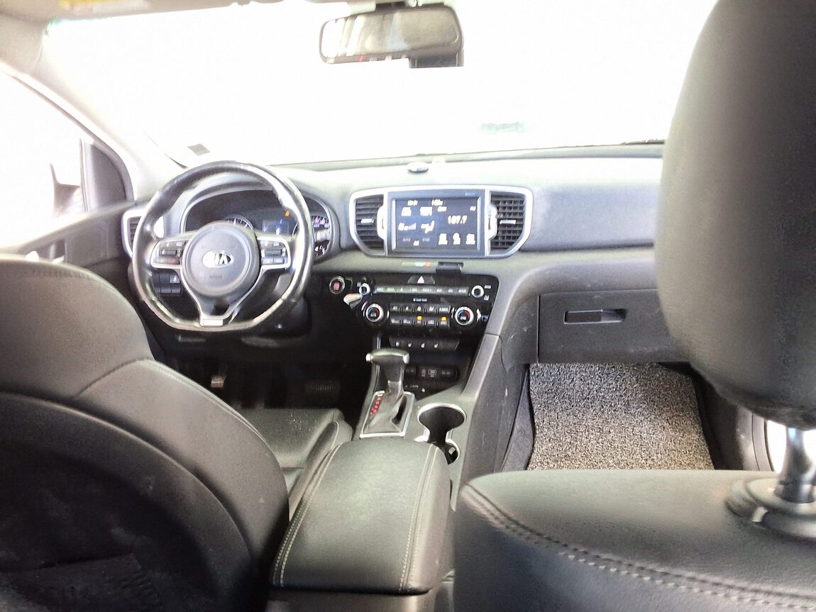 KIA NEW SPORTAGE R2.0 2WD NOBLESSE PLUS 2018 - zdjęcie 11