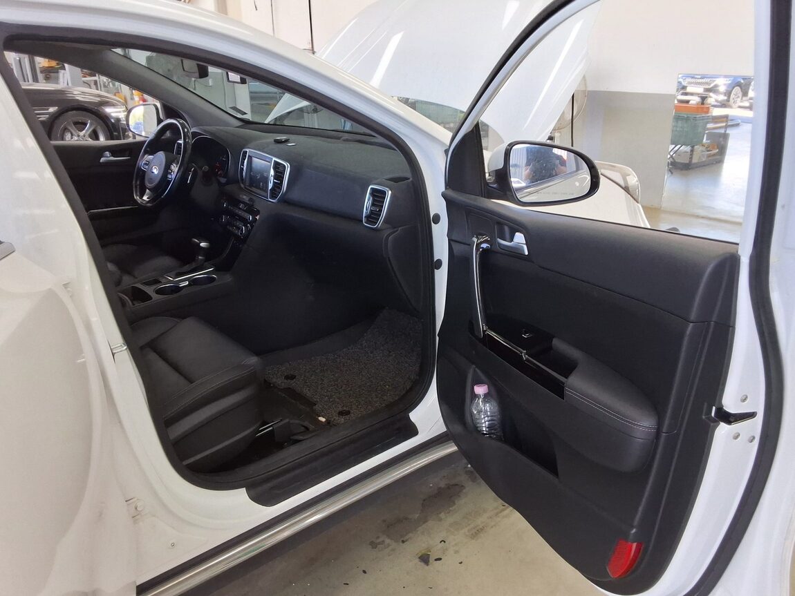 KIA NEW SPORTAGE R2.0 2WD NOBLESSE PLUS 2018 - zdjęcie 14