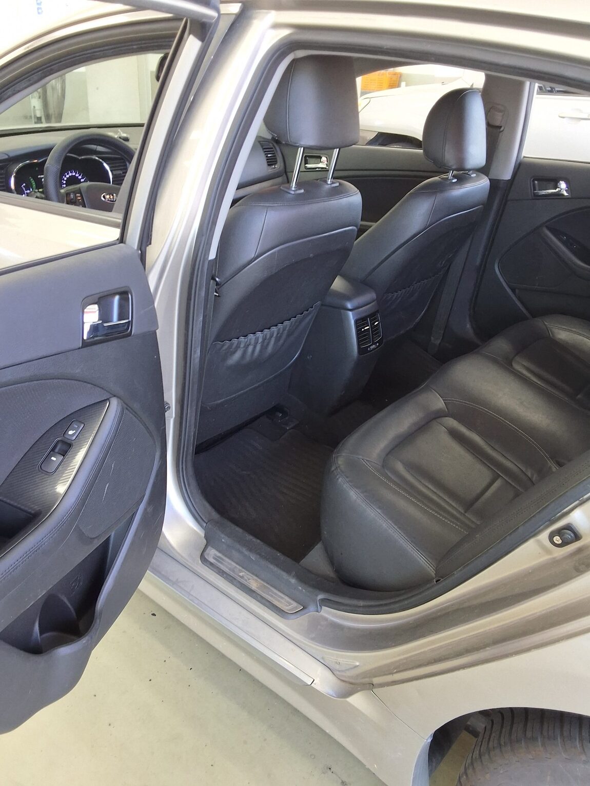 KIA K5 HYBRID NOBLESSE 2014 - zdjęcie 12
