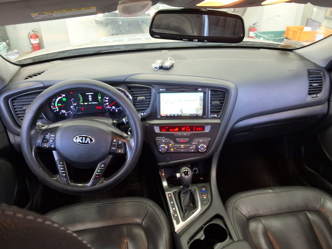 KIA K5 HYBRID NOBLESSE 2014 - zdjęcie 11