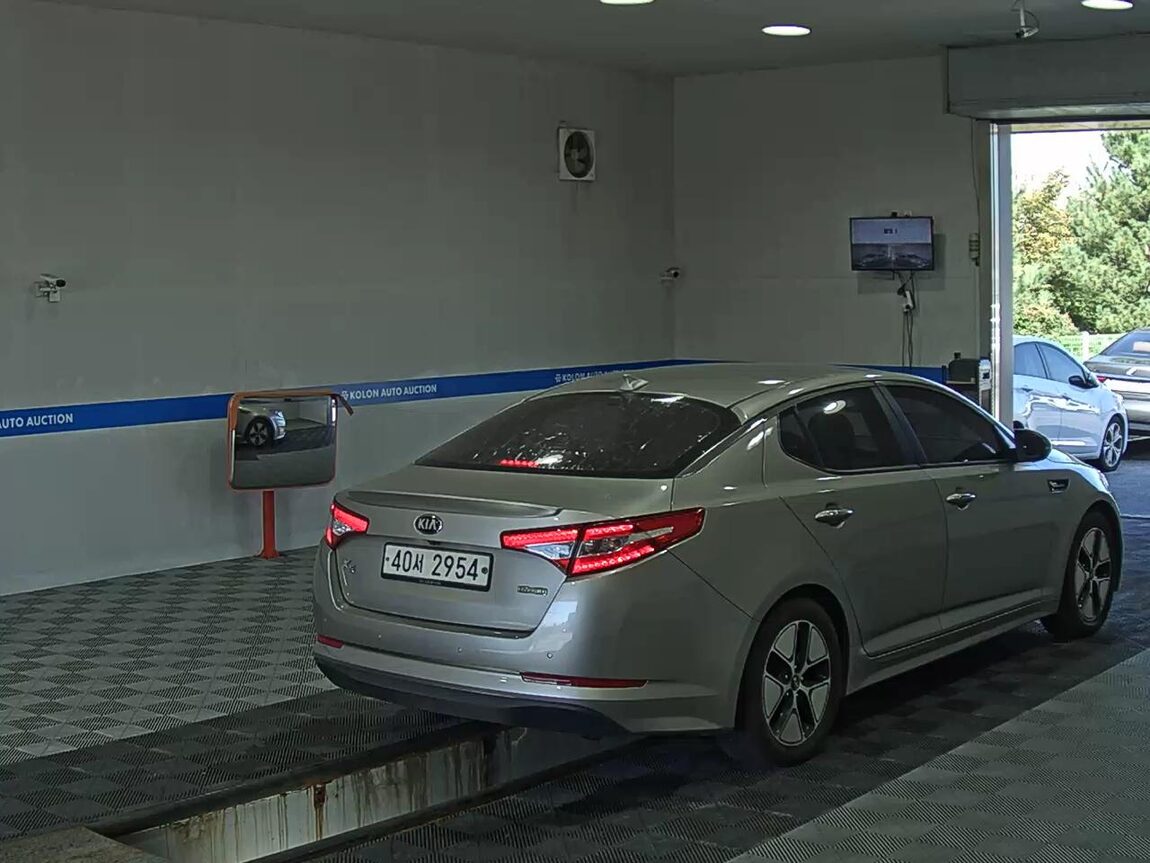 KIA K5 HYBRID NOBLESSE 2014 - zdjęcie 5