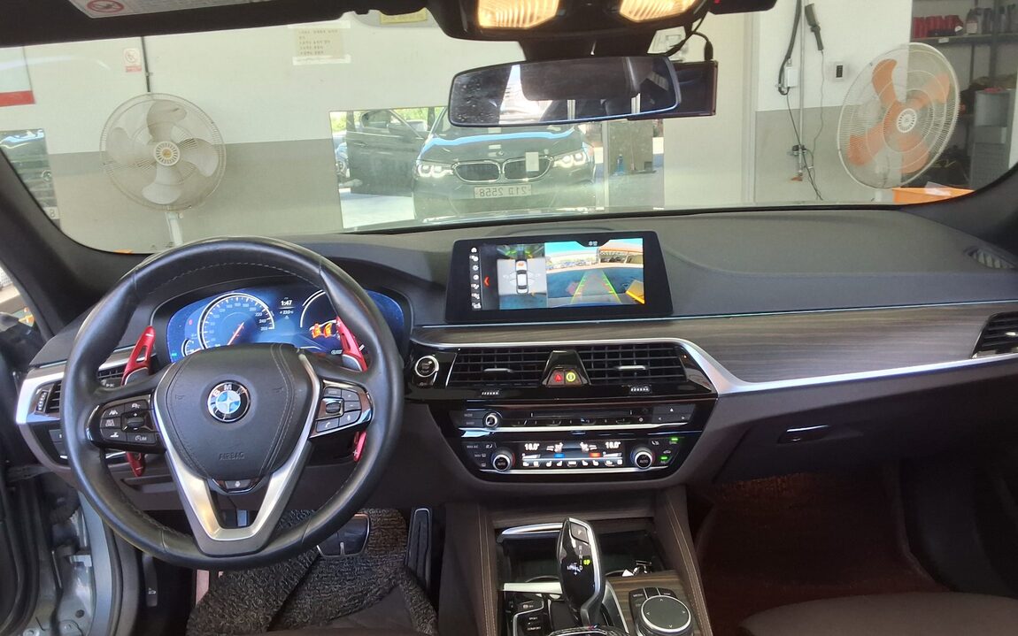 BMW 5 SERIES (7TH GEN) 520d xDRIVE M SPORT PACK PLUS 2018 - zdjęcie 11