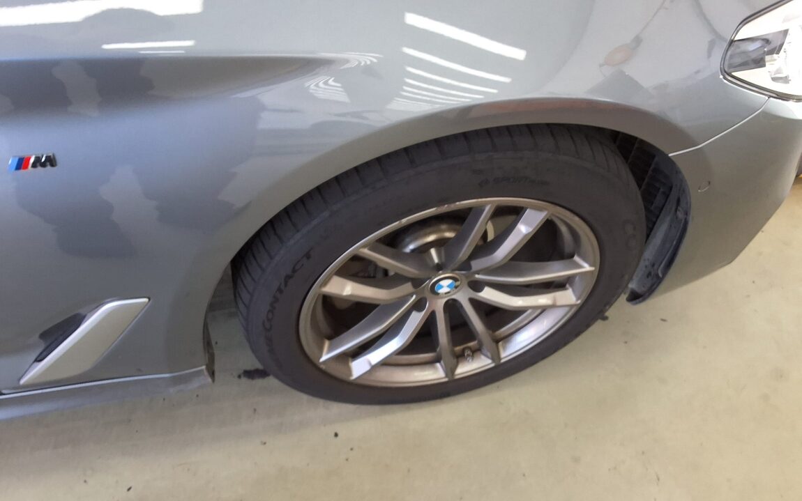 BMW 5 SERIES (7TH GEN) 520d xDRIVE M SPORT PACK PLUS 2018 - zdjęcie 27