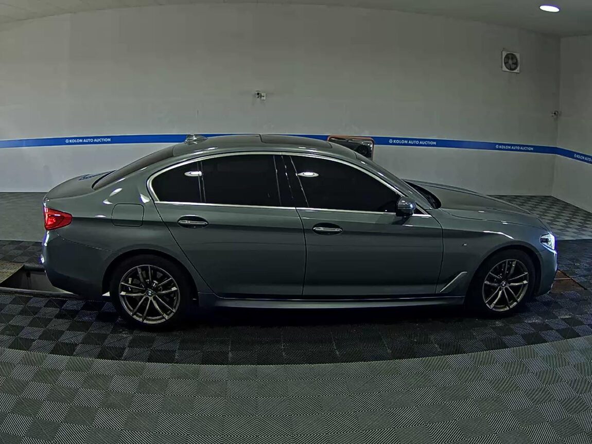 BMW 5 SERIES (7TH GEN) 520d xDRIVE M SPORT PACK PLUS 2018 - zdjęcie 4