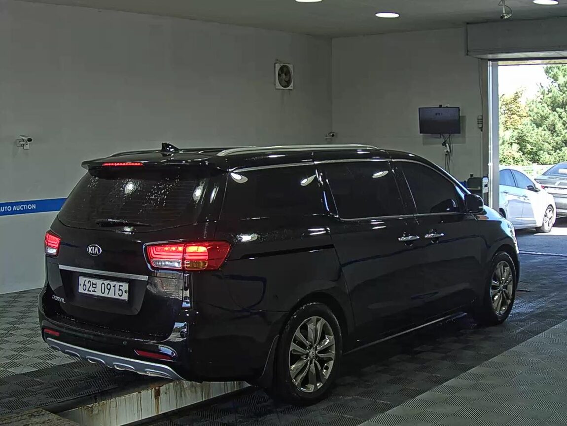 KIA ALL NEW CARNIVAL 9-SEATER DIESEL NOBLESSE 2016 - zdjęcie 5