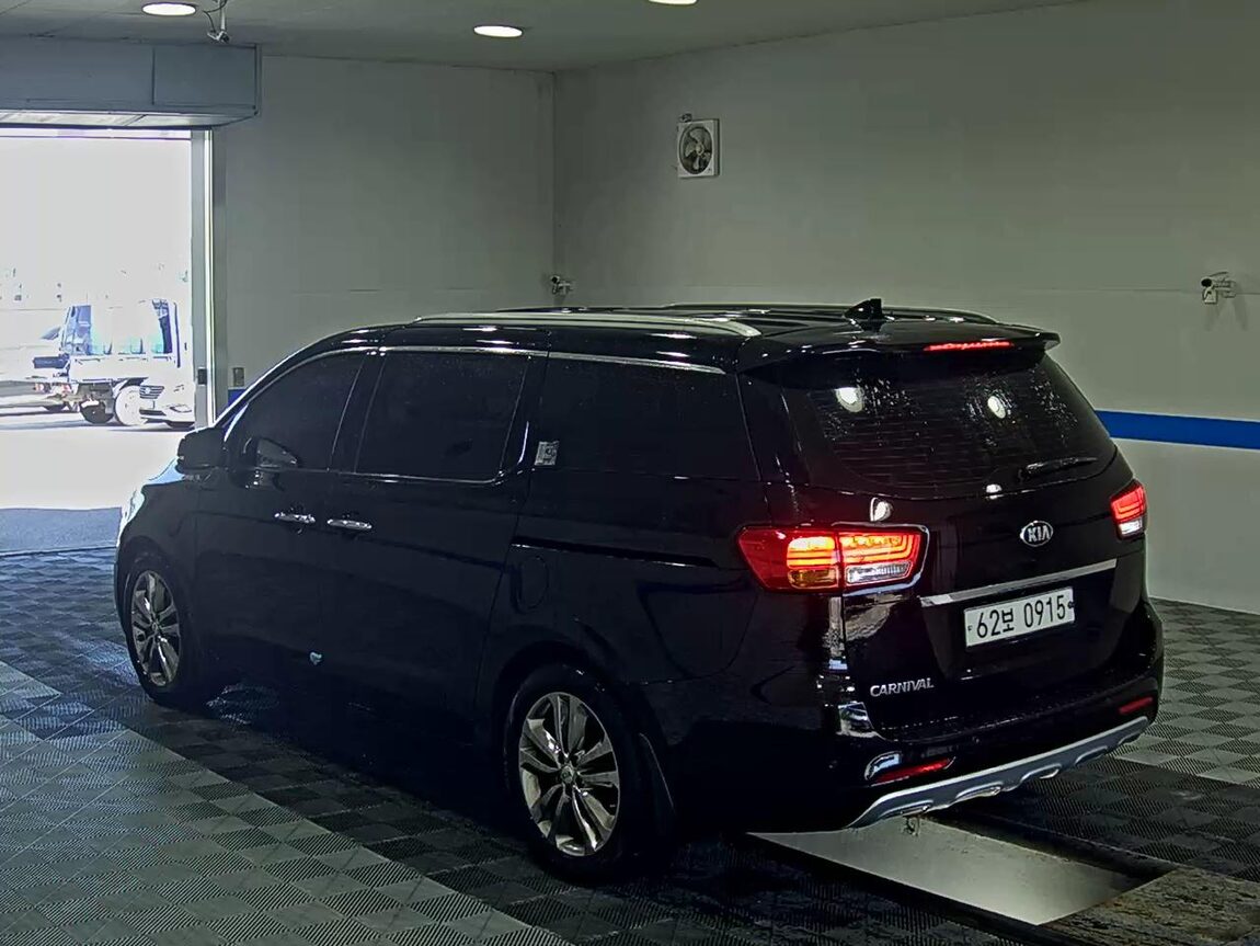 KIA ALL NEW CARNIVAL 9-SEATER DIESEL NOBLESSE 2016 - zdjęcie 6