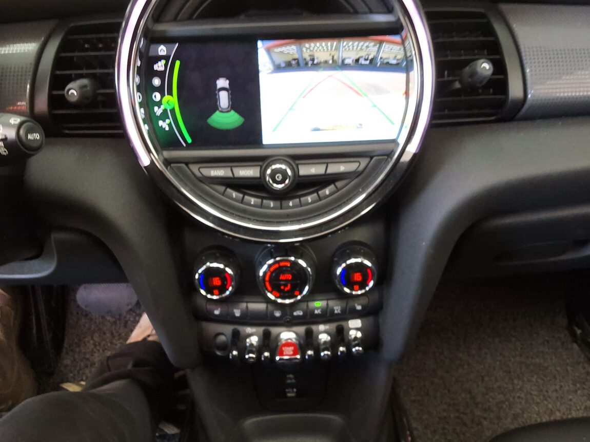 MINI COOPER (3RD GEN) 5-DOOR 1.5 HIGH 2021 - zdjęcie 24