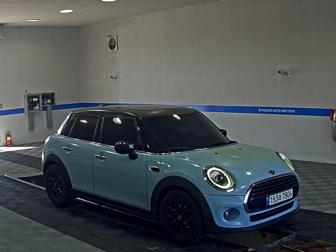 MINI COOPER (3RD GEN) 5-DOOR 1.5 HIGH 2021 - zdjęcie 3
