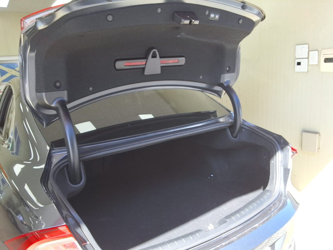 HYUNDAI THE NEW GRANDEUR IG GASOLINE 3.3 EXCLUSIVE 2022 - zdjęcie 16