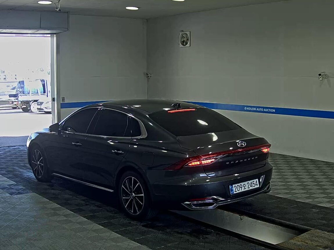 HYUNDAI THE NEW GRANDEUR IG GASOLINE 3.3 EXCLUSIVE 2022 - zdjęcie 6