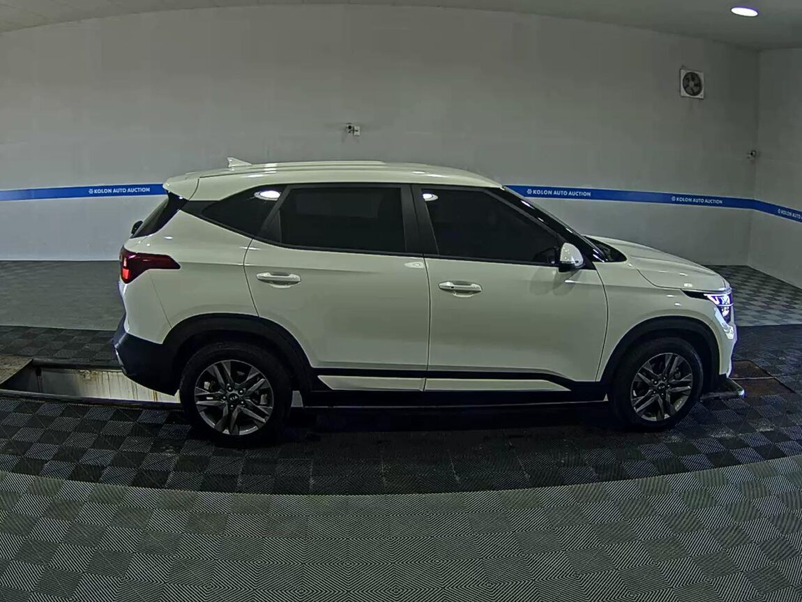 KIA SELTOS 1.6 GASOLINE 2WD PRESTIGE 2020 - zdjęcie 4