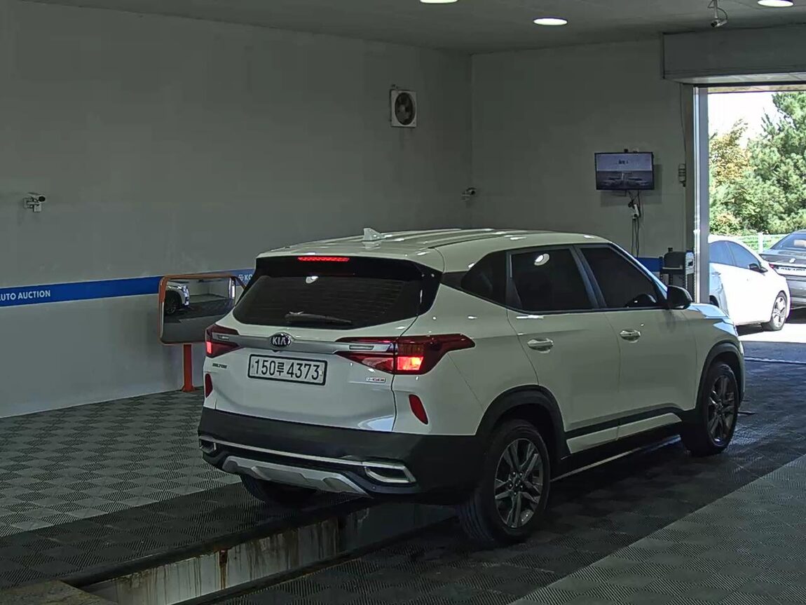 KIA SELTOS 1.6 GASOLINE 2WD PRESTIGE 2020 - zdjęcie 5