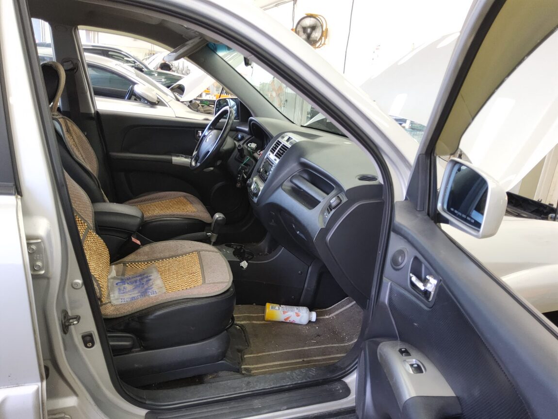 KIA NEW SPORTAGE DIESEL 2.0 VGT 2WD TLX PREMIUM MODEL 2007 - zdjęcie 14