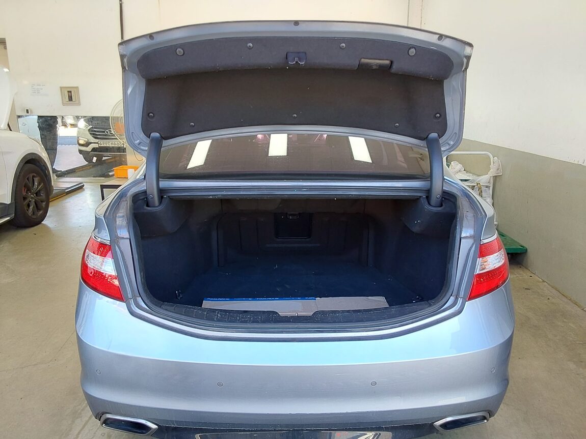 HYUNDAI GRANDEUR HG HG 240 MODERN 2016 - zdjęcie 15