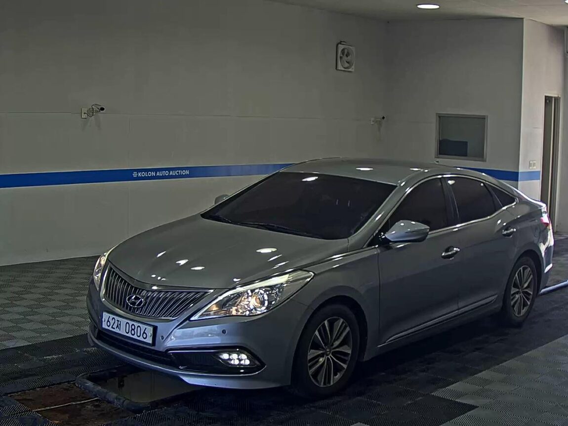 HYUNDAI GRANDEUR HG HG 240 MODERN 2016 - zdjęcie 2