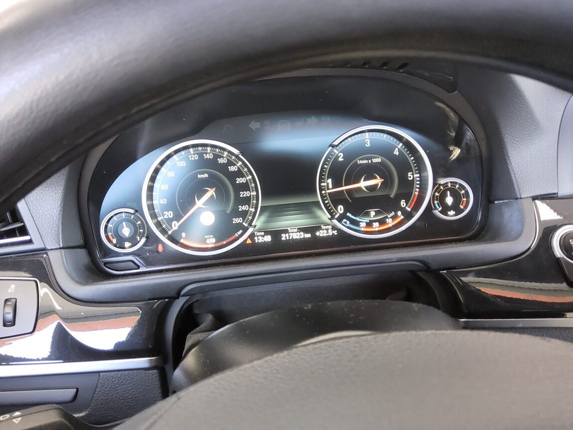 BMW 5 SERIES (6TH GEN) 520d xDRIVE 2014 - zdjęcie 9