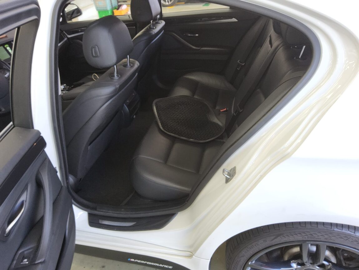 BMW 5 SERIES (6TH GEN) 520d xDRIVE 2014 - zdjęcie 12