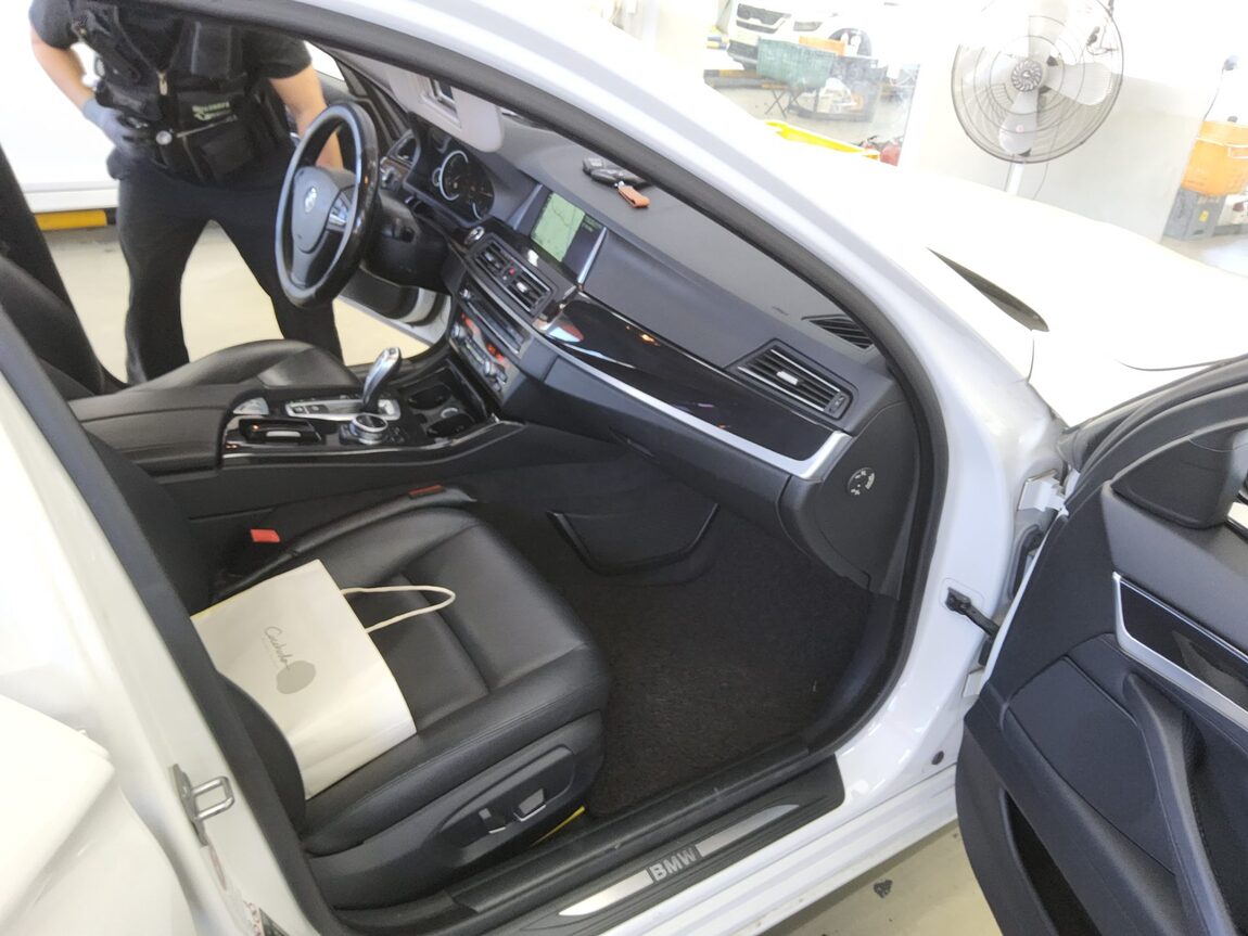 BMW 5 SERIES (6TH GEN) 520d xDRIVE 2014 - zdjęcie 14