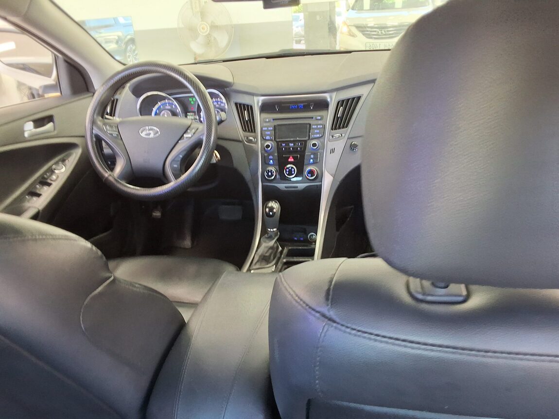 HYUNDAI SONATA THE BRILLIANT LPi RENTAL CAR SMART 2014 - zdjęcie 11