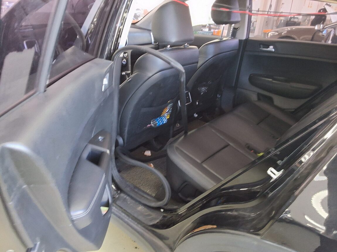 KIA NEW SPORTAGE 1.7 2WD NOBLESSE 2016 - zdjęcie 12