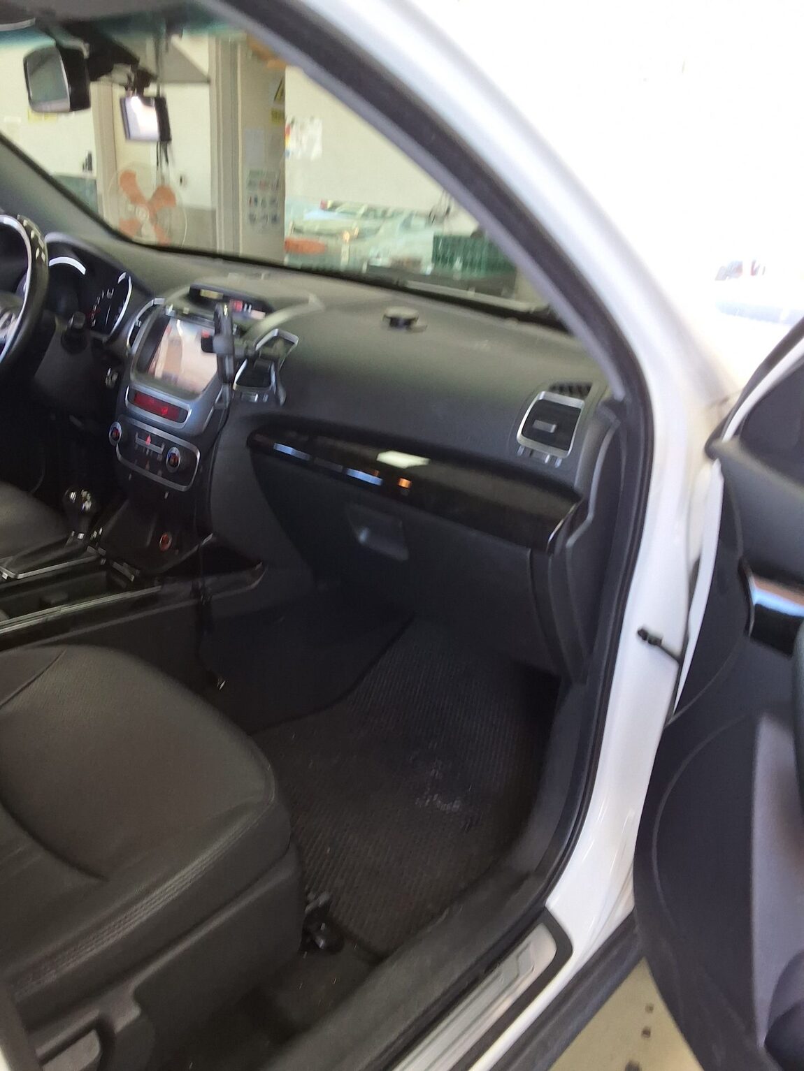 KIA NEW SORENTO R R2.0 2WD TRENDY 2014 - zdjęcie 14