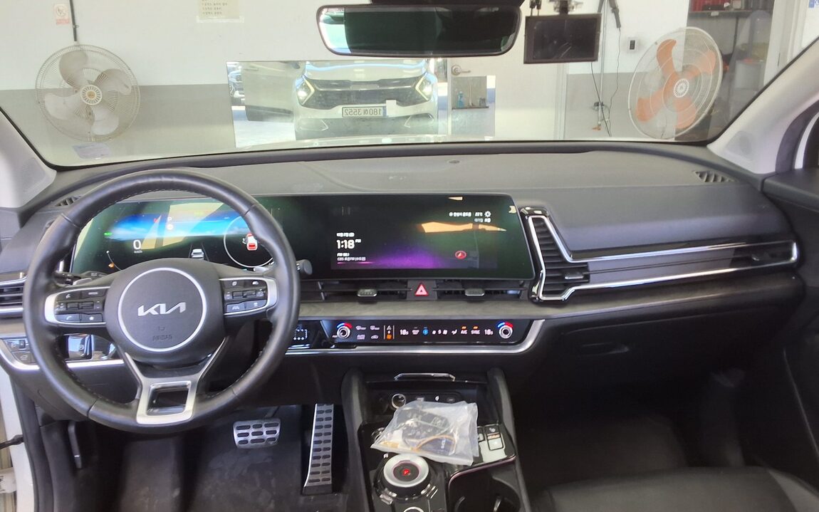 KIA THE ALL NEW SPORTAGE HYBRID 1.6 HEV SIGNATURE 2023 - zdjęcie 11
