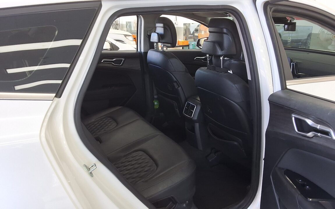 KIA THE ALL NEW SPORTAGE HYBRID 1.6 HEV SIGNATURE 2023 - zdjęcie 13