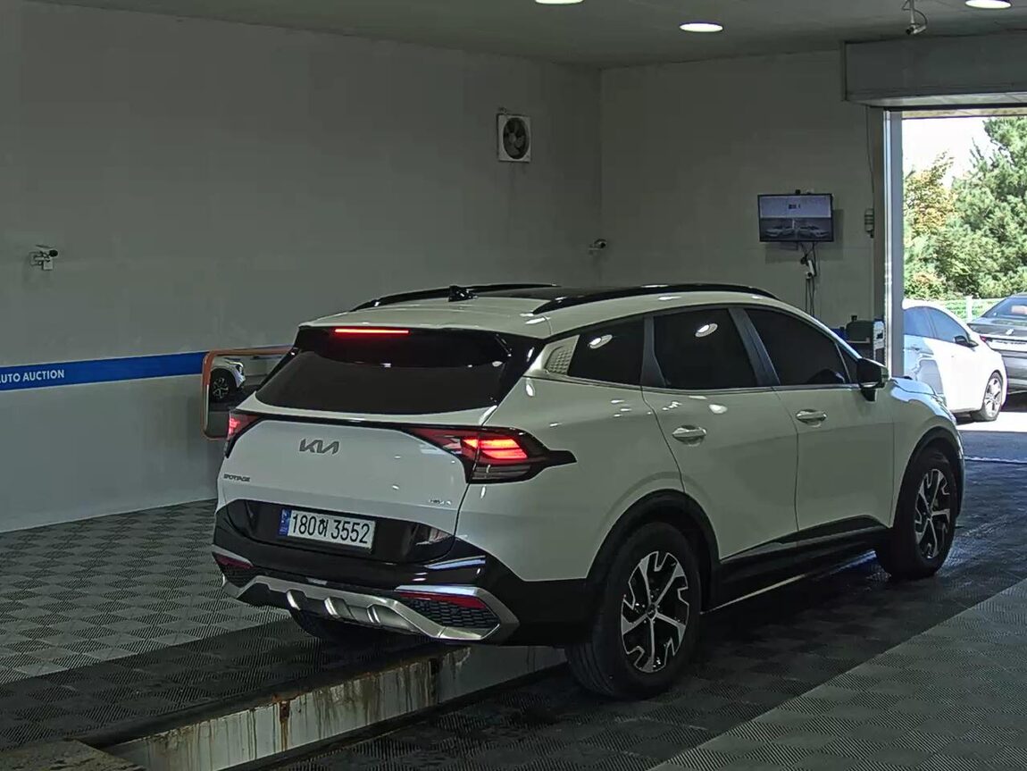 KIA THE ALL NEW SPORTAGE HYBRID 1.6 HEV SIGNATURE 2023 - zdjęcie 5