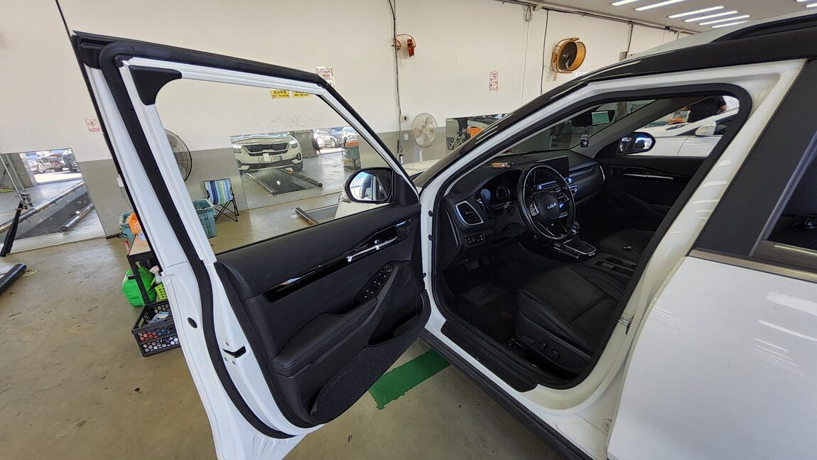 KIA SELTOS 1.6 GASOLINE 2WD SIGNATURE 2022 - zdjęcie 10