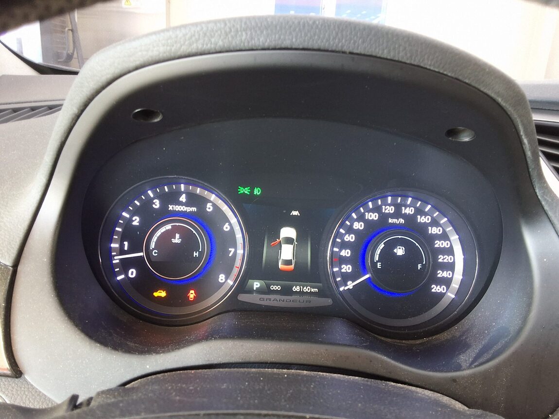 HYUNDAI GRANDEUR HG HG 330 CELEBRITY 2014 - zdjęcie 10