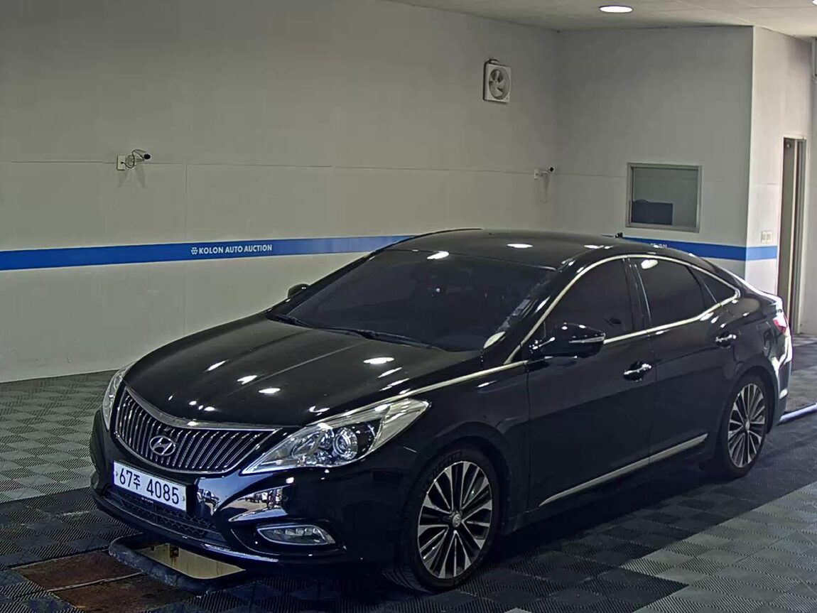 HYUNDAI GRANDEUR HG HG 330 CELEBRITY 2014 - zdjęcie 2