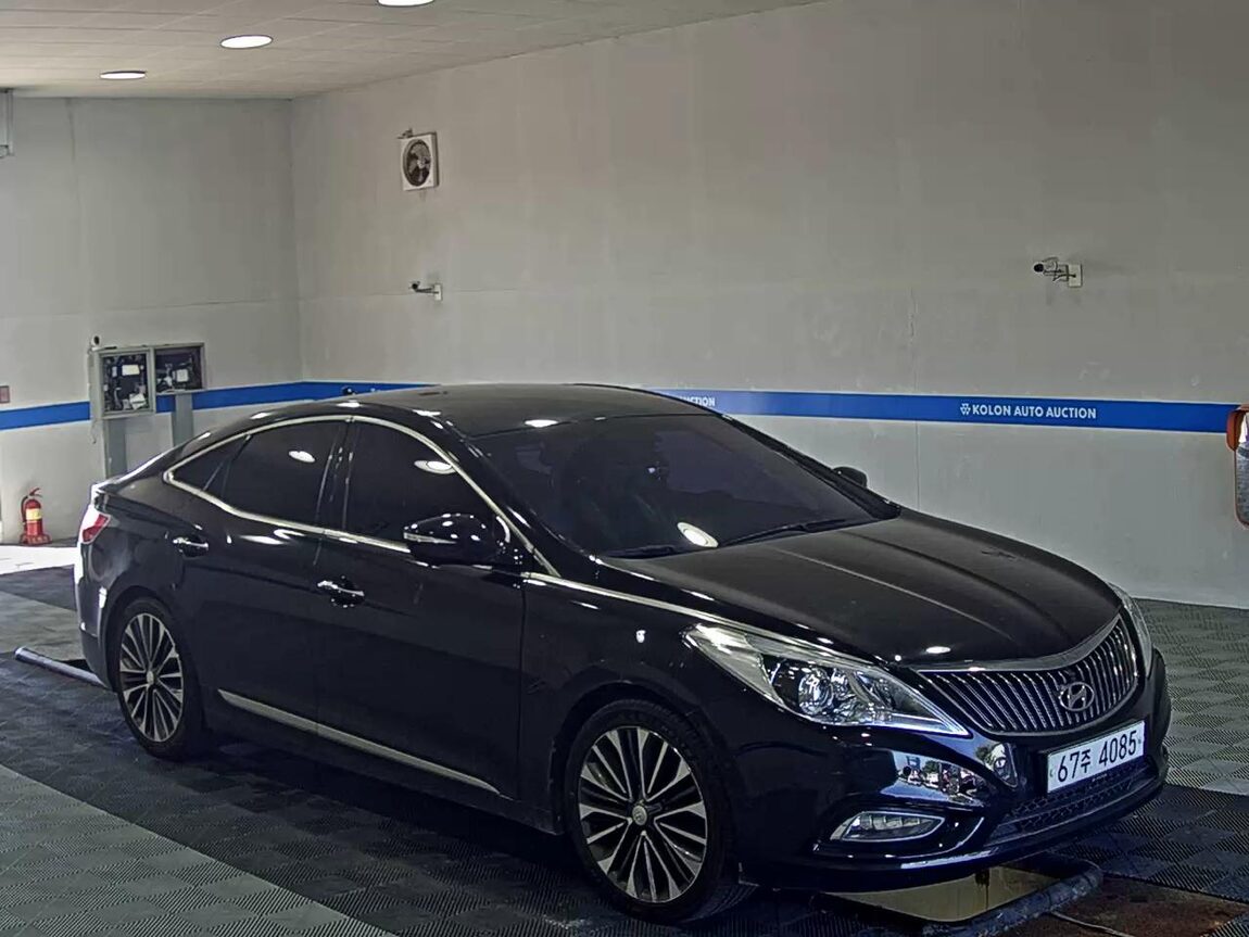 HYUNDAI GRANDEUR HG HG 330 CELEBRITY 2014 - zdjęcie 3