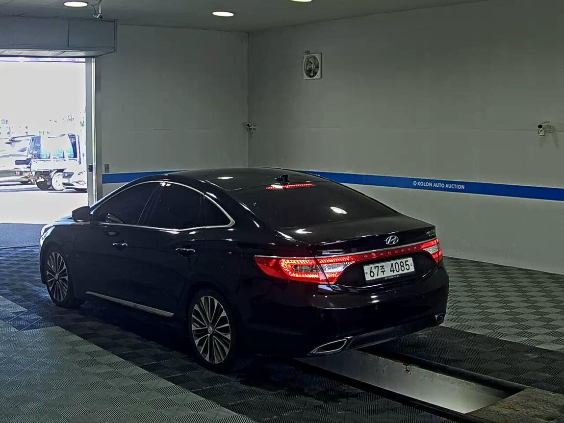 HYUNDAI GRANDEUR HG HG 330 CELEBRITY 2014 - zdjęcie 6