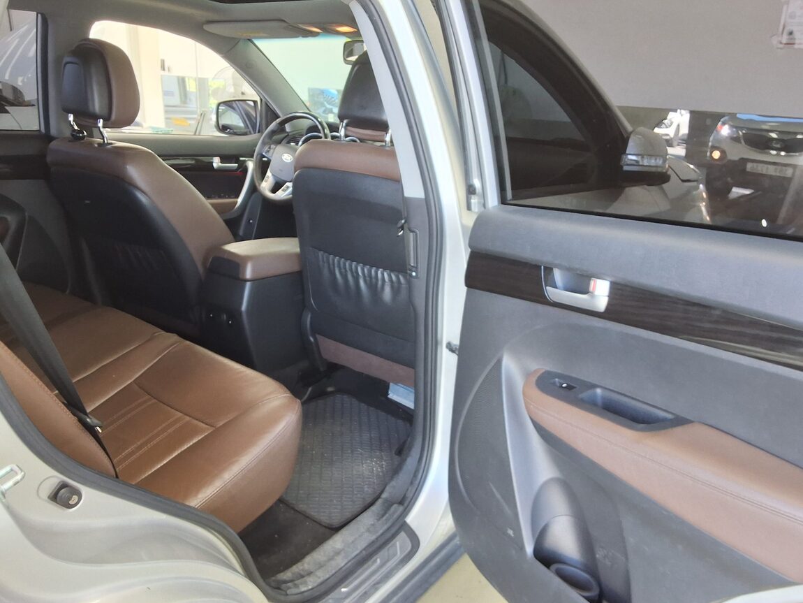 KIA SORENTO R DIESEL 2.0 2WD LIMITED PREMIUM 2012 - zdjęcie 13