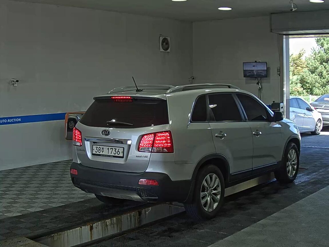 KIA SORENTO R DIESEL 2.0 2WD LIMITED PREMIUM 2012 - zdjęcie 5