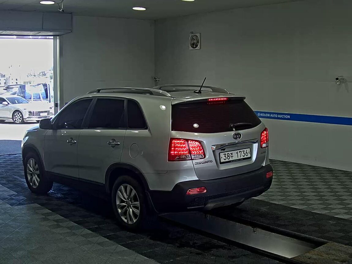 KIA SORENTO R DIESEL 2.0 2WD LIMITED PREMIUM 2012 - zdjęcie 6