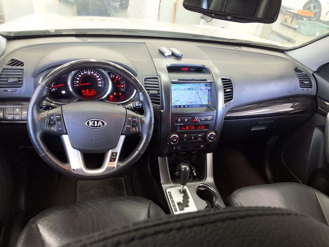 KIA SORENTO R DIESEL 2.2 2WD TLX PREMIUM 2010 - zdjęcie 11