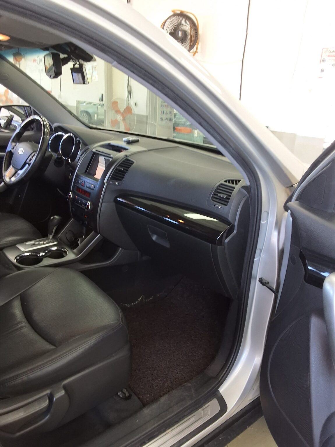 KIA SORENTO R DIESEL 2.2 2WD TLX PREMIUM 2010 - zdjęcie 14