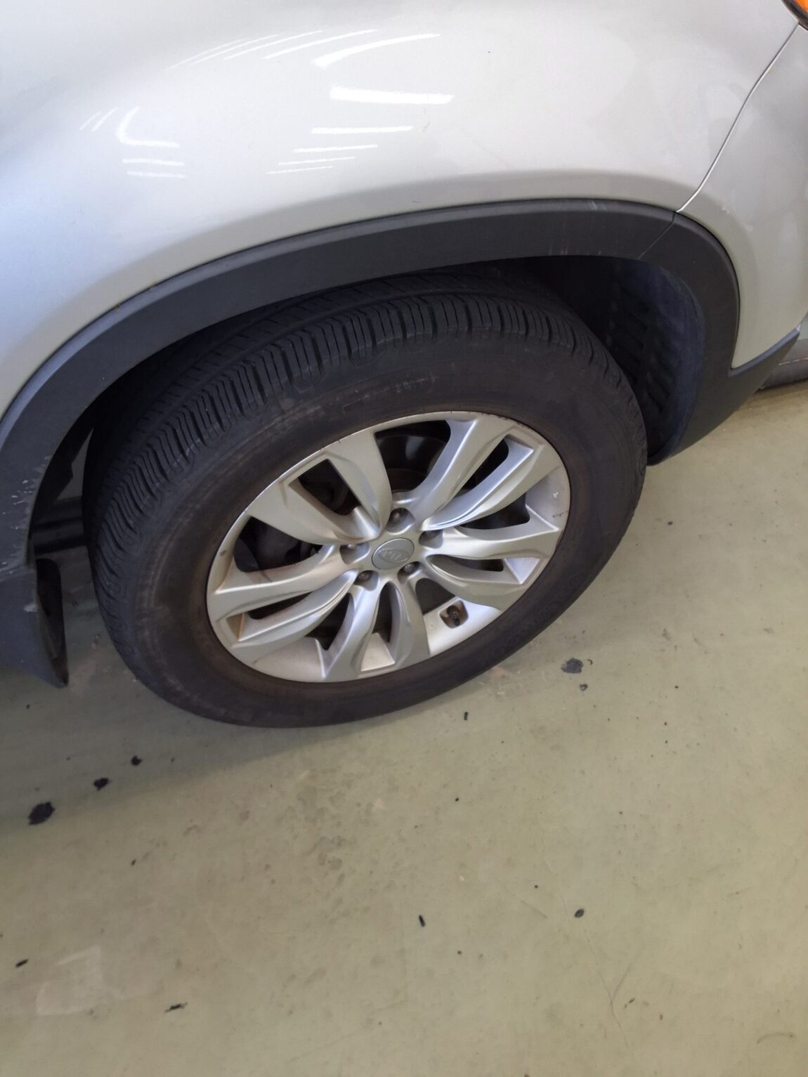 KIA SORENTO R DIESEL 2.2 2WD TLX PREMIUM 2010 - zdjęcie 23