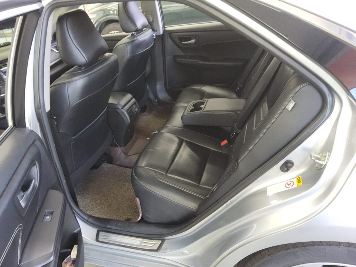 TOYOTA CAMRY (9TH GEN) 2.5 HYBRID XLE 2016 - zdjęcie 12