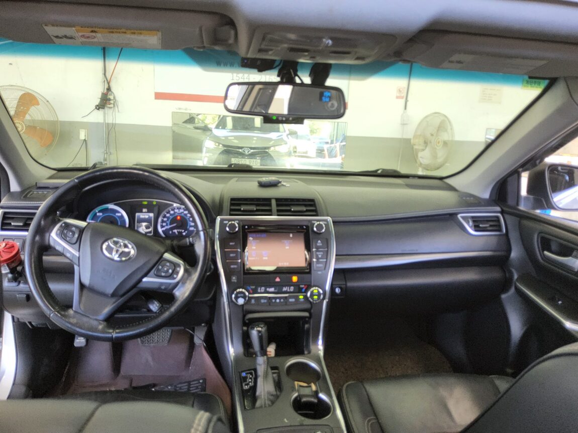 TOYOTA CAMRY (9TH GEN) 2.5 HYBRID XLE 2016 - zdjęcie 11