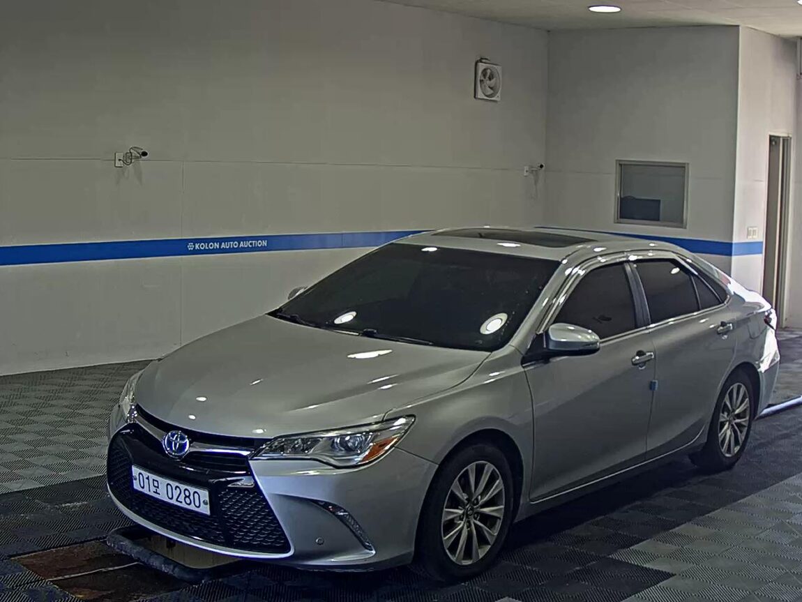 TOYOTA CAMRY (9TH GEN) 2.5 HYBRID XLE 2016 - zdjęcie 2