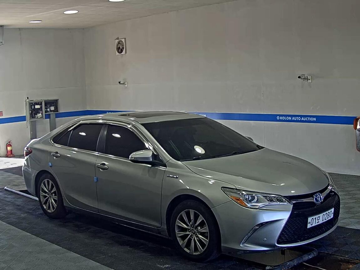 TOYOTA CAMRY (9TH GEN) 2.5 HYBRID XLE 2016 - zdjęcie 3