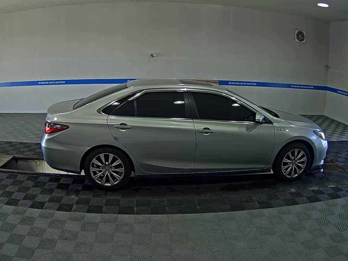 TOYOTA CAMRY (9TH GEN) 2.5 HYBRID XLE 2016 - zdjęcie 4