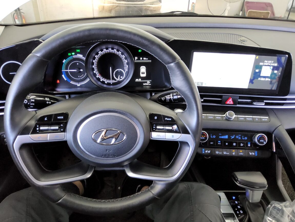 HYUNDAI AVANTE HYBRID (CN7) HEV MODERN 2023 - zdjęcie 17