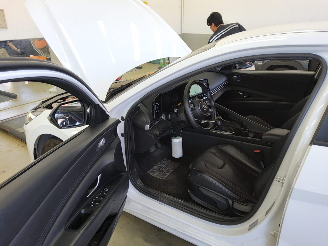 HYUNDAI AVANTE HYBRID (CN7) HEV MODERN 2023 - zdjęcie 10