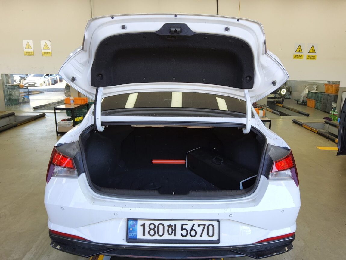 HYUNDAI AVANTE HYBRID (CN7) HEV MODERN 2023 - zdjęcie 15