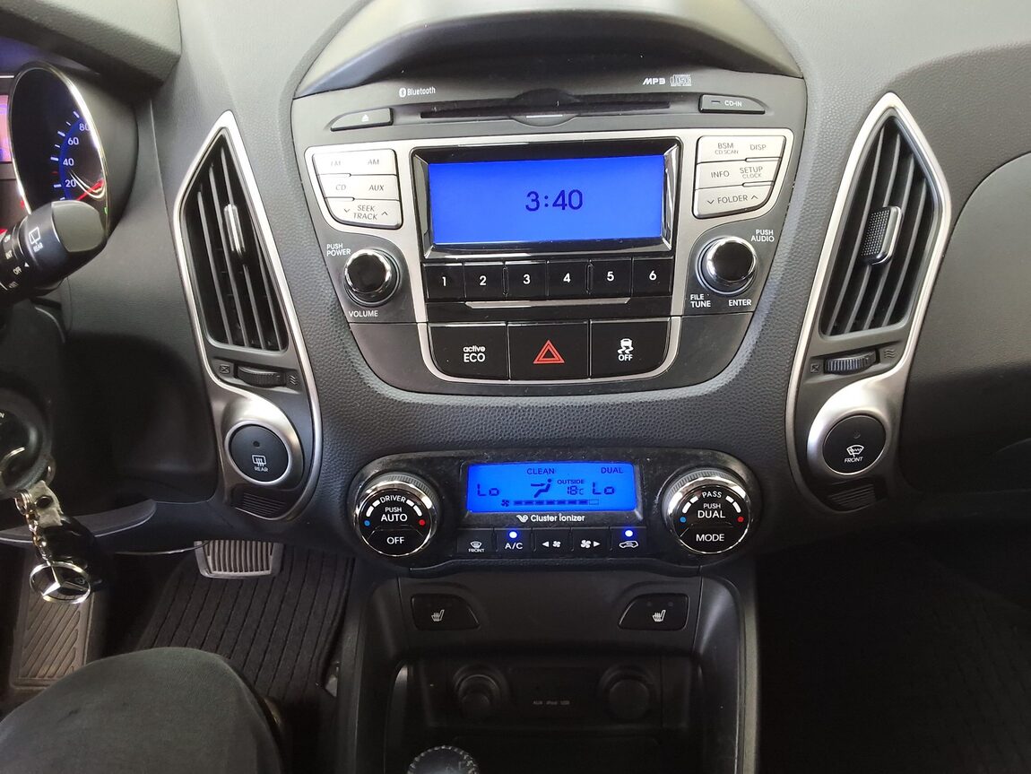 HYUNDAI TUCSON ix DIESEL R20 2WD LX20 SMART PACK 2011 - zdjęcie 24