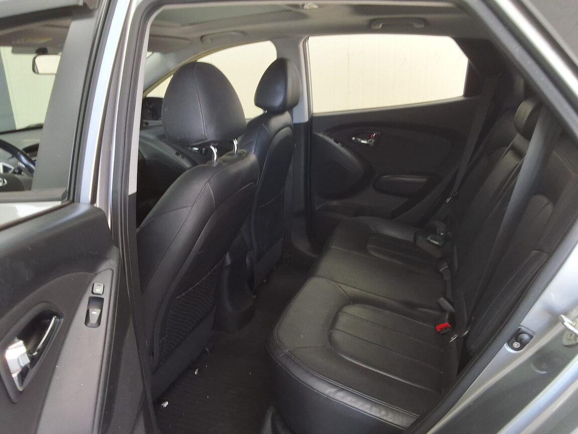 HYUNDAI TUCSON ix DIESEL R20 2WD LX20 SMART PACK 2011 - zdjęcie 13